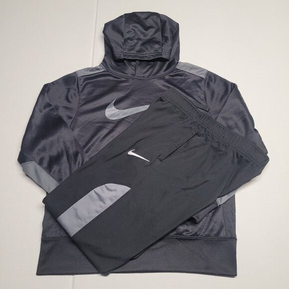 Nike Boy’s set size Medium - Picture 1 of 11